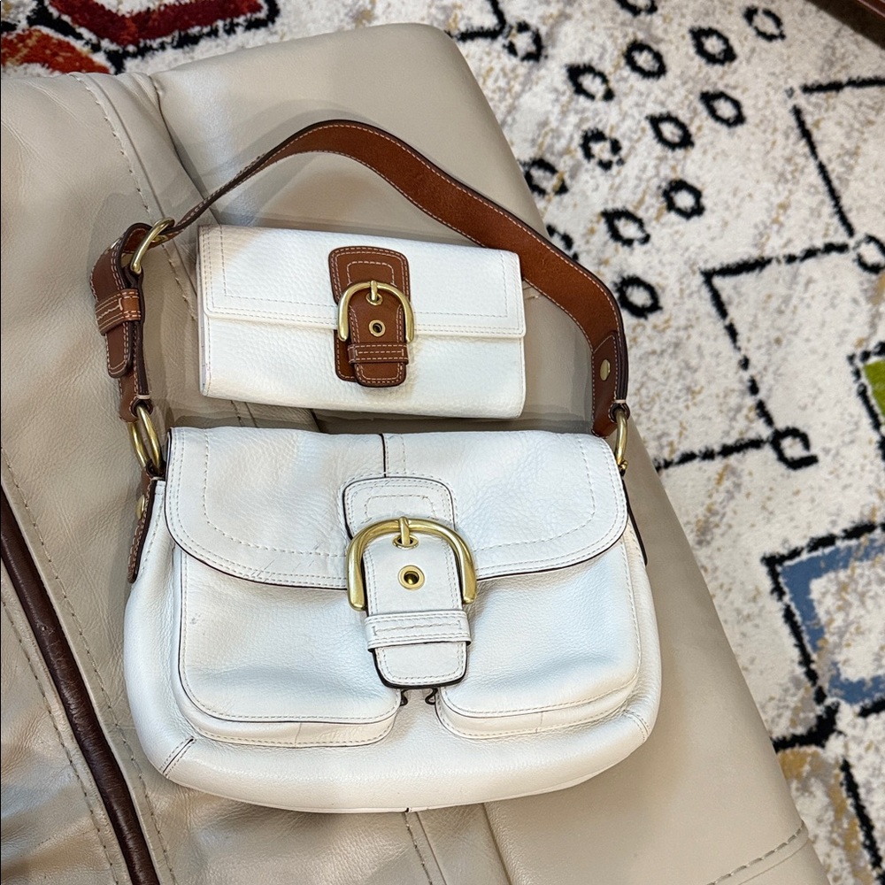 Coach White Leather Shoulder Bag and Wallet Set